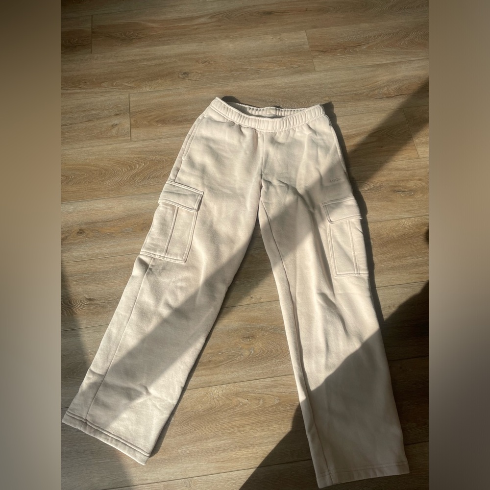 Aritzia sweatfleece cargo pants size s